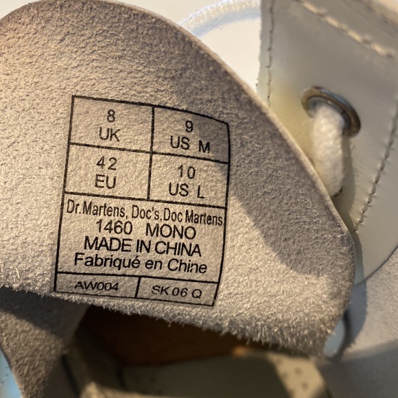 Dr. Martens all white leather boots - Picture 10 of 10